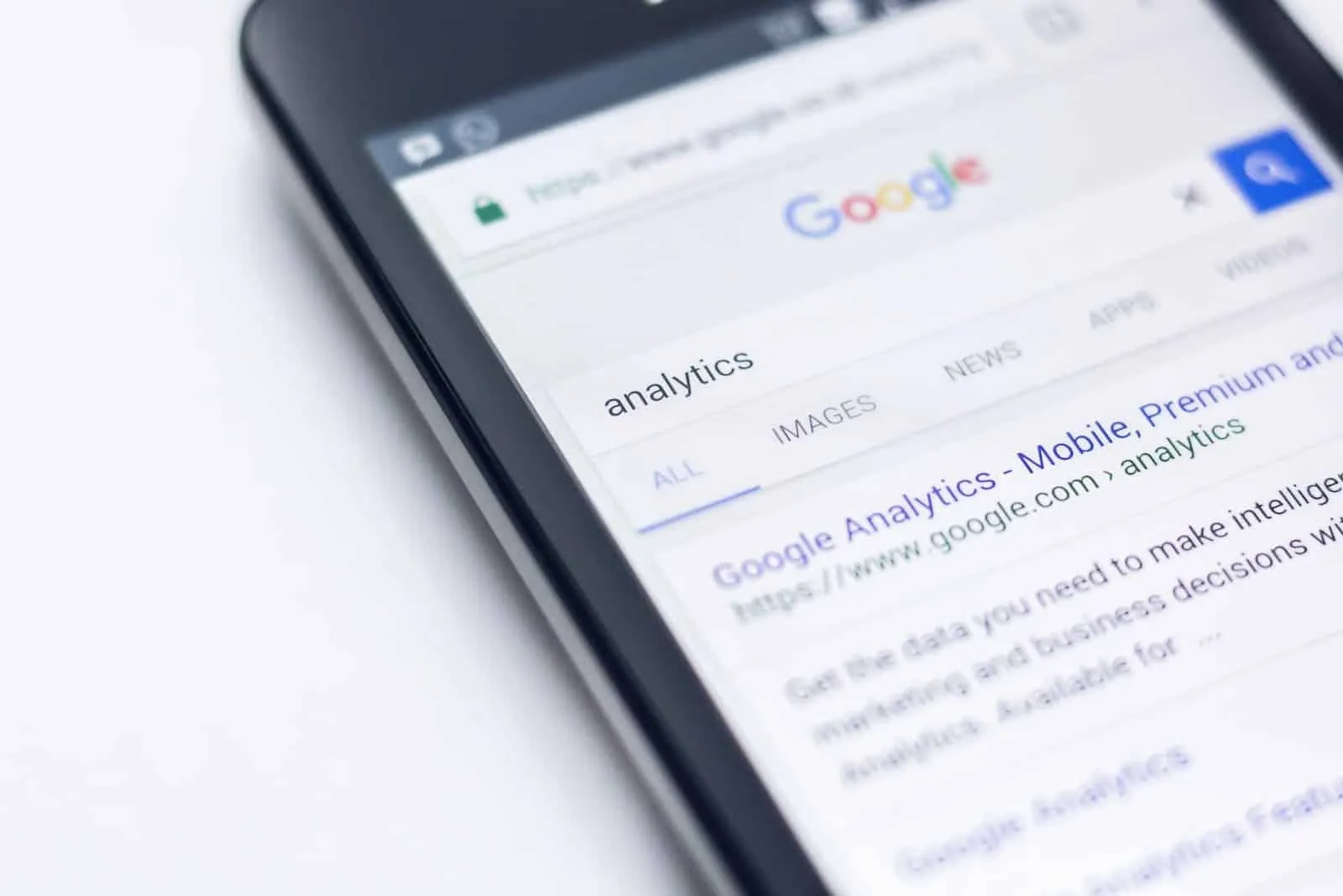 la title se voit en bleu dans Google