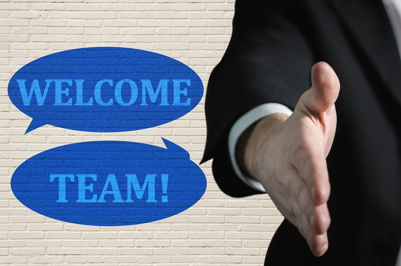 découvrez notre guide complet sur l'onboarding, un processus essentiel pour intégrer efficacement les nouveaux employés dans votre entreprise. apprenez des stratégies clés pour améliorer l'expérience d'accueil et maximiser la productivité dès le premier jour.
