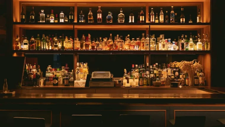 ouvrir un bar a paris